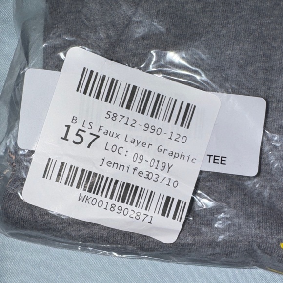 Hanna Andersson Gray Long Sleeve Tee with Colorful Airplanes - Picture 4 of 7